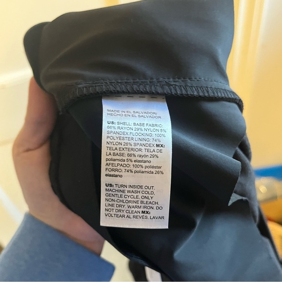 Chico's so slimming 360 Juliet flocked blooms ankle pants NWT - Picture 12 of 12